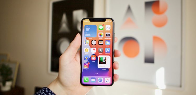 Swift - przewodnik po języku programowania Apple - od podstaw do przyszłości