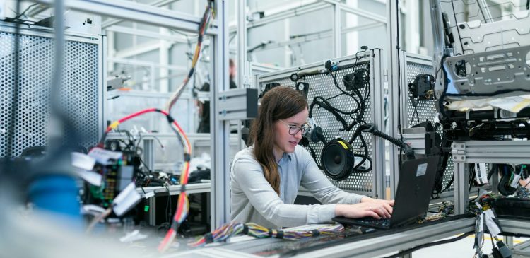 Technologia - co to jest i jak kształtuje naszą rzeczywistość?