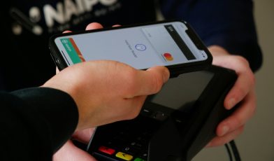 Transakcja - co to jest? Definicja, rodzaje i procesy w biznesie