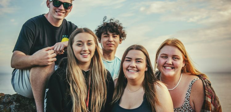 Ulga dla młodych - co to jest i jak działa? Przewodnik po zerowym PIT