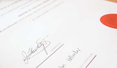Umowa licencyjna - co to? Definicja, rodzaje i jak ją prawidłowo sporządzić