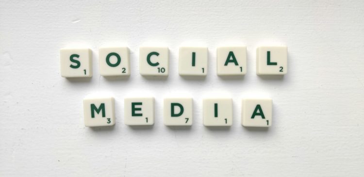 Umowa z agencją social media - co to jest i co musisz wiedzieć, zanim ją podpiszesz?