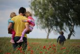 Urlop ojcowski - co to? Wszystko, co powinieneś wiedzieć o swoich prawach