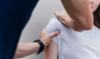 Urlop rehabilitacyjny - co to jest, komu przysługuje i jak go uzyskać?