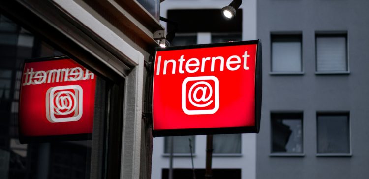 Web3 - co to? Przewodnik po zdecentralizowanym internecie przyszłości