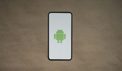 Android developer - kim jest, jakie ma obowiązki, umiejętności i zarobki?