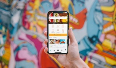 Aplikacja mobilna - co to właściwie jest, jakie są jej rodzaje, zalety i co dalej z tą technologią?