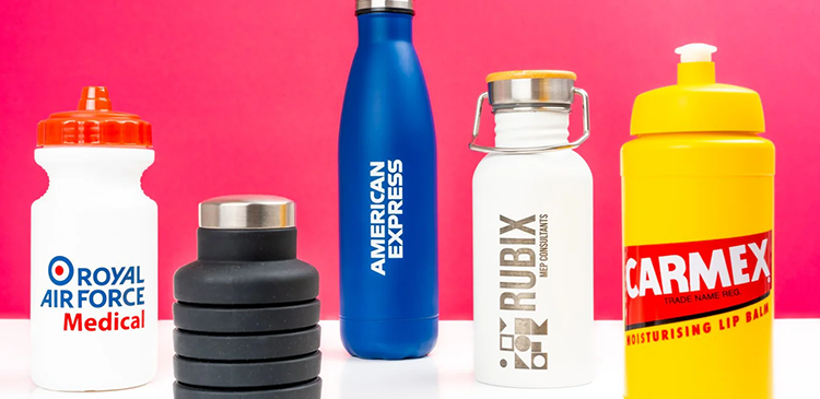 Bidony z logo - co to? Kompletny przewodnik po spersonalizowanych butelkach dla Twojej marki