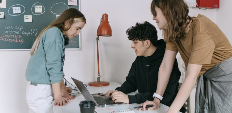 Onboarding - co to? Wdrażanie nowych pracowników - kompleksowy przewodnik