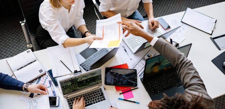 Agencja reklamowa - co to? Wszystko, co musisz wiedzieć o marketingu marki