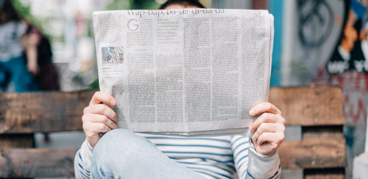 Reklama prasowa - co to jest, jak działa i czy warto? Kompleksowy przewodnik