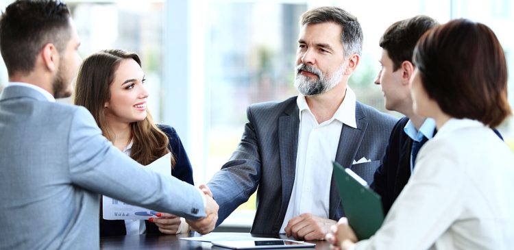 CPO i COO - kim są kluczowe role w firmie i czym się od siebie różnią? Poradnik