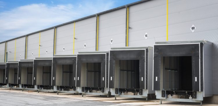 Cross docking - co to jest, jak działa i jakie korzyści przynosi w logistyce?