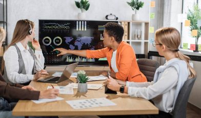 Dom mediowy - co to? Twój niezawodny partner w świecie reklamy!