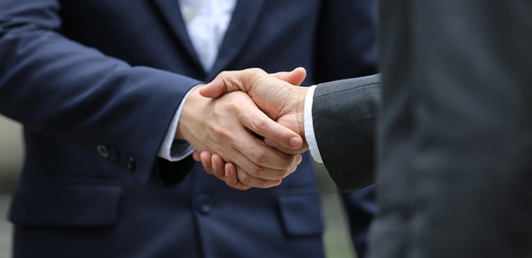 Duopol - co to jest i jak wpływa na świat, w którym żyjemy? Poradnik