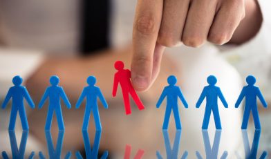 Dyskryminacja - co to jest? Pełne wyjaśnienie, rodzaje, przyczyny i skutki - poradnik