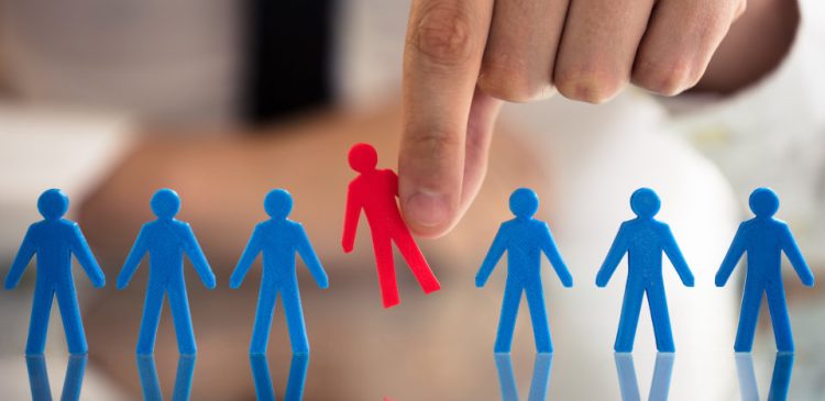 Dyskryminacja - co to jest? Pełne wyjaśnienie, rodzaje, przyczyny i skutki - poradnik