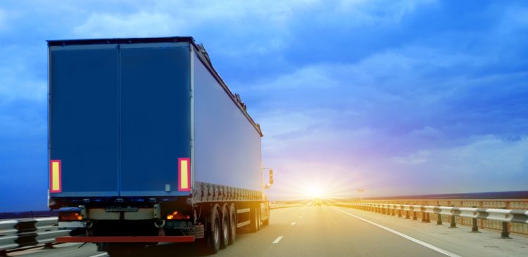 Eksport pośredni - co to jest i jak działa? Pełny przewodnik dla firm