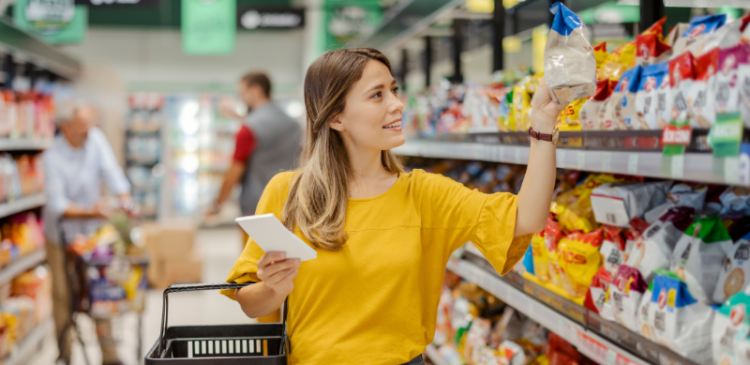 Insight konsumencki - co to? Poznaj klucz do skutecznych strategii marketingowych