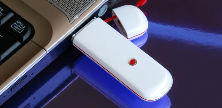 Internet mobilny - co to? Wszystko, co musisz wiedzieć o bezprzewodowym internecie