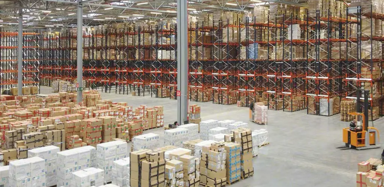 Kanał dystrybucji - co to? Kompletny przewodnik po definicji, rodzajach i strategiach