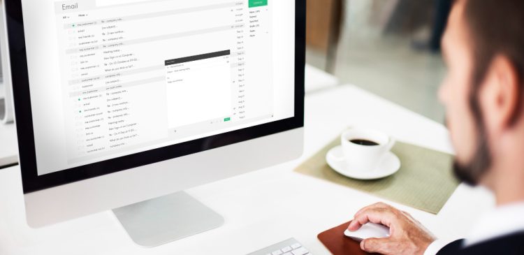 Mail formalny - co to? Kompletny przewodnik po profesjonalnej korespondencji