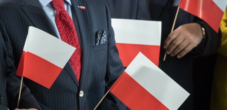 Marketing polityczny - co to jest, jak działa i jak wykorzystać go w kampanii wyborczej? Poradnik