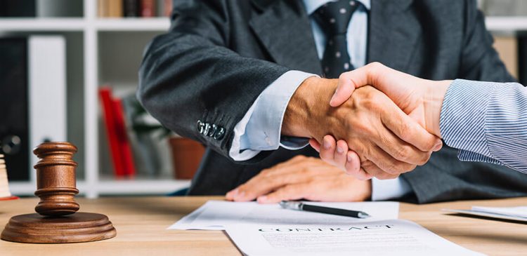 Obsługa prawna - co to jest i na czym polega? Kompleksowy przewodnik dla firm i osób prywatnych