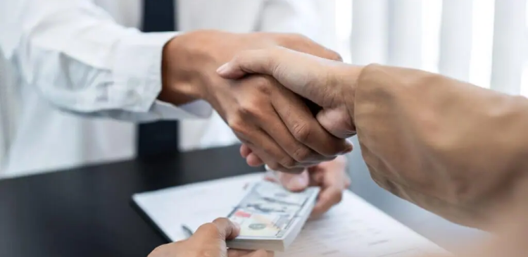 Odprawa - co to jest, kiedy przysługuje i jak ją obliczyć? Poradnik