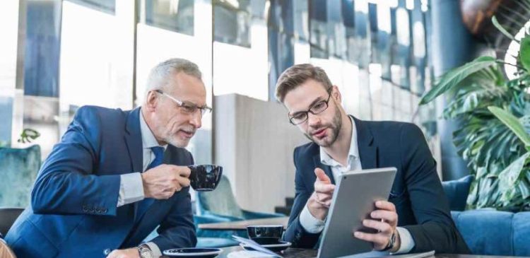 Outsourcing marketingu - co to? Przewodnik po zlecaniu działań zewnętrznym specjalistom