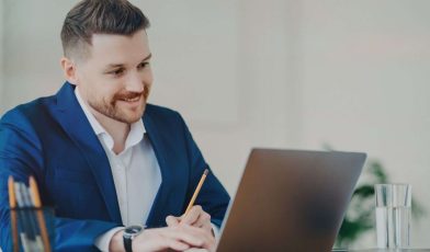 Piggybacking - co to jest, jak działa i jakie daje korzyści w biznesie?