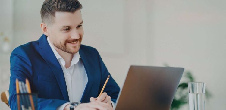 Piggybacking - co to jest, jak działa i jakie daje korzyści w biznesie?