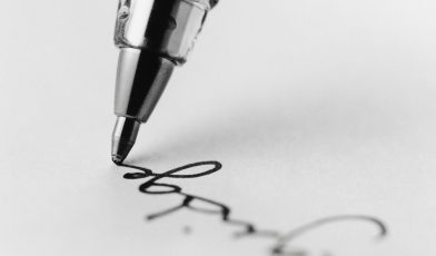 Podpis zaufany - co to? Wszystko, co musisz wiedzieć o elektronicznym podpisywaniu dokumentów