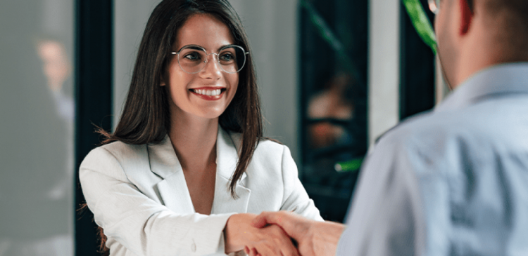 Pozyskiwanie klientów - czym jest i jak zbudować trwałą bazę lojalnych odbiorców? Poradnik