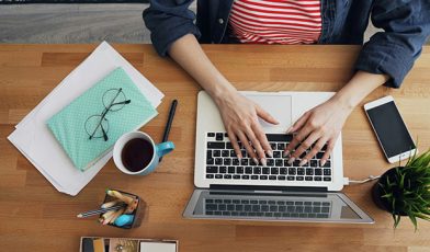 Praca w marketingu - na czym polega? Kompleksowy przewodnik i ścieżki kariery