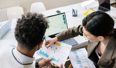 Proces sprzedaży - co to jest i na czym polega? Kompletny przewodnik po etapach i optymalizacji