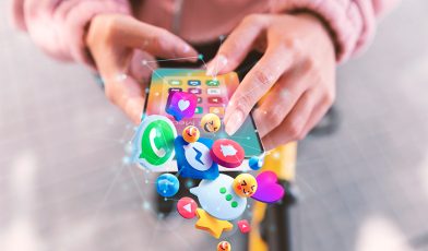 Reklama w social mediach - czym jest i na czym polega? Twój kompletny przewodnik po płatnej promocji