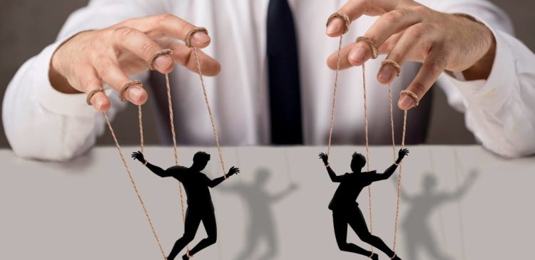 Rodzaje manipulacji - jak je rozpoznać i się chronić? Kompleksowy poradnik