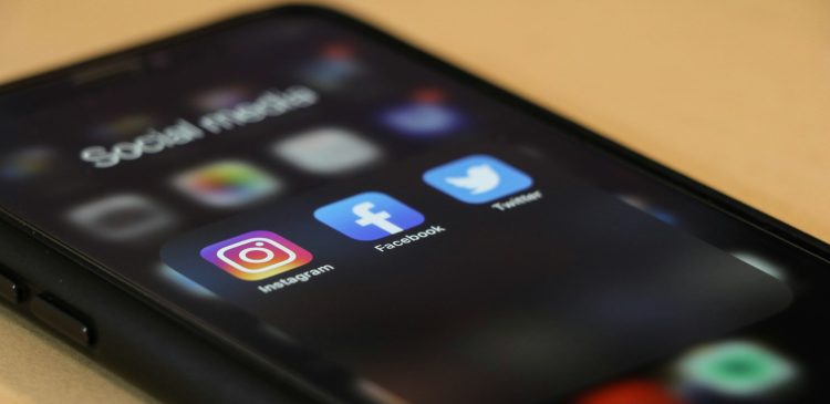 Social media - czym są, jak działają i jak z nich korzystać? Poradnik