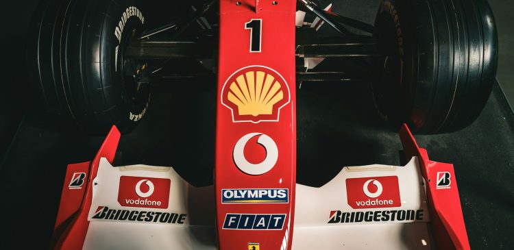 Sponsor - co to jest? Definicja, obowiązki i przykłady udanych umów sponsorskich