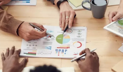 Strategia biznesowa - co to? Kompleksowy przewodnik dla przedsiębiorców