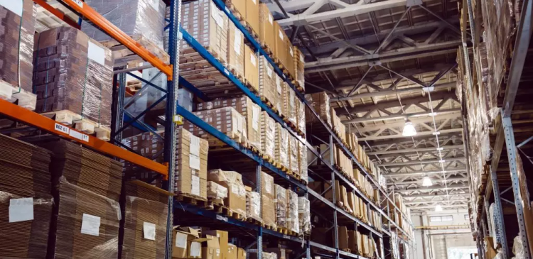 Strategia push - co to jest, jakie ma cele i zastosowania w marketingu? Kompleksowy przewodnik