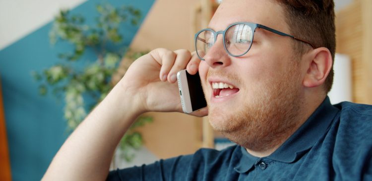 Telezakupy - co to? Wszystko, co musisz wiedzieć o zakupach przez telewizję i telefon