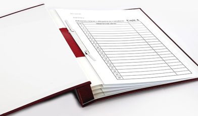 Akta osobowe - co to? Twój przewodnik po dokumentach kadrowych