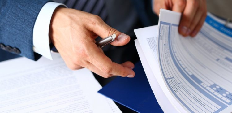 Broker - kim jest? Wszystko, co musisz wiedzieć o pośrednictwie finansowym