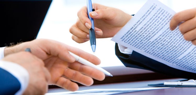 Cesjonariusz - kim jest nowy wierzyciel i jakie ma prawa i obowiązki? Poradnik