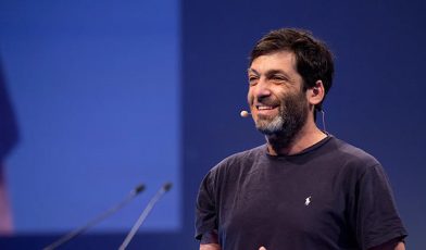 Dan Ariely - kim jest? Poznaj człowieka, który tłumaczy, dlaczego działamy tak nielogicznie