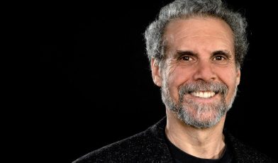 Daniel Goleman - kim jest? Poznaj autora książki Inteligencja emocjonalna