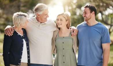 Darowizna od rodziców - co to jest i co warto wiedzieć o podatkach i formalnościach? Poradnik