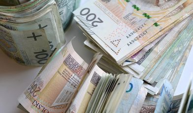 Dewaluacja - co to jest i jak wpływa na naszą gospodarkę? Poradnik